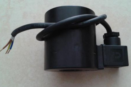 電磁線圈的電感主要起到什么作用？